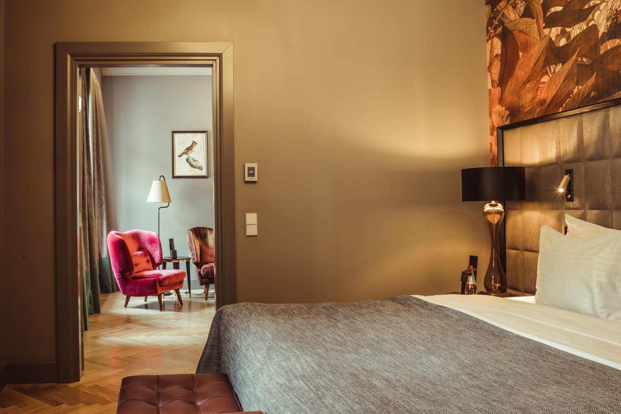 Grand Poet Hotel And Spa By Semarah Riga Exterior foto Suite