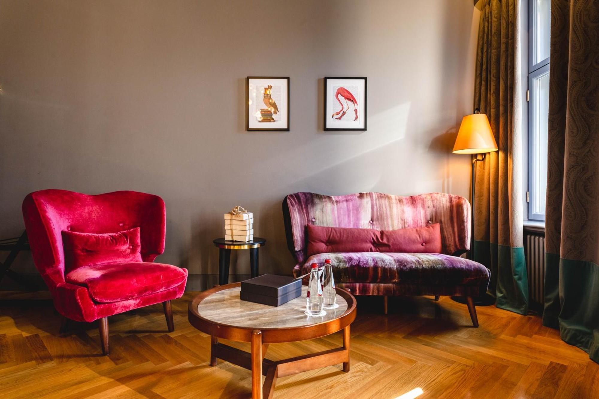 Grand Poet Hotel And Spa By Semarah Riga Habitación foto A room at the Hotel